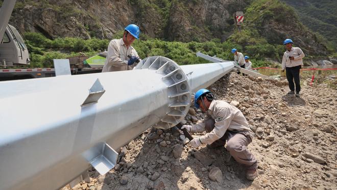 Phóng viên: Nquinku không bị chấn thương hông nghiêm trọng và có thể sẽ trở lại thi đấu với Meaburg hoặc Fulham